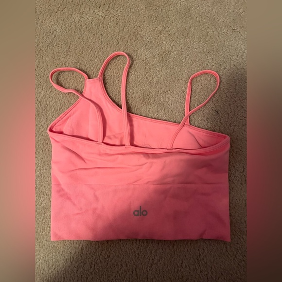 NWOT! Alo Yoga ‘Offset Bralette’ - Picture 9 of 10